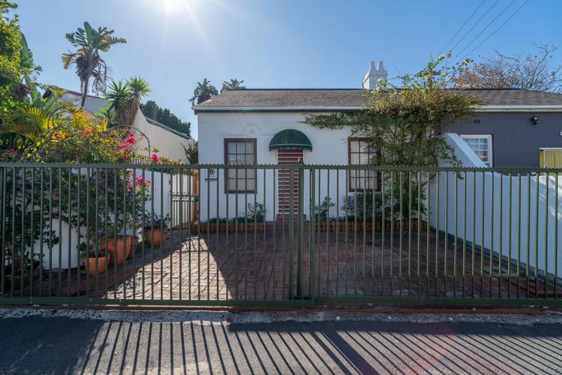 2 Bedroom Property for Sale in Harfield Village Western Cape